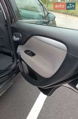 Хетчбек Fiat Punto 2011 в 