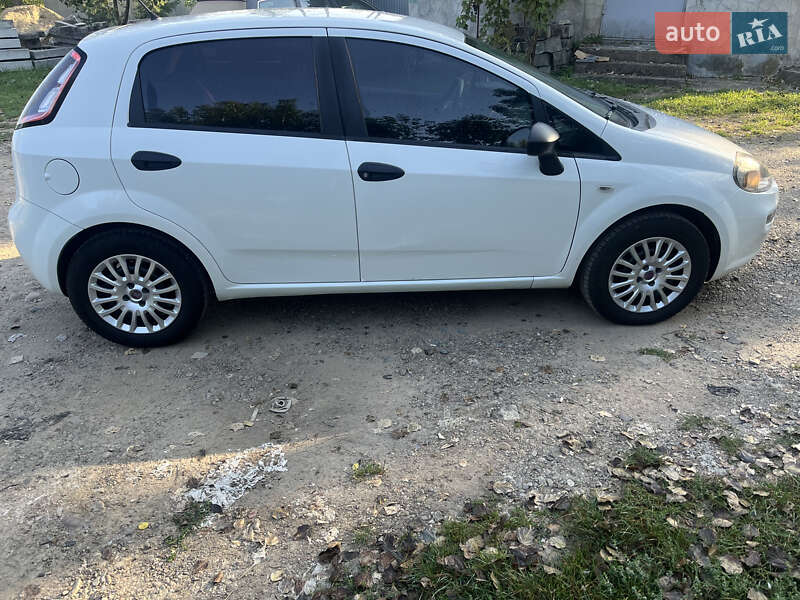Хэтчбек Fiat Punto 2012 в Калуше фото 6 Хэтчбек Fiat Punto 2012 в Калуше