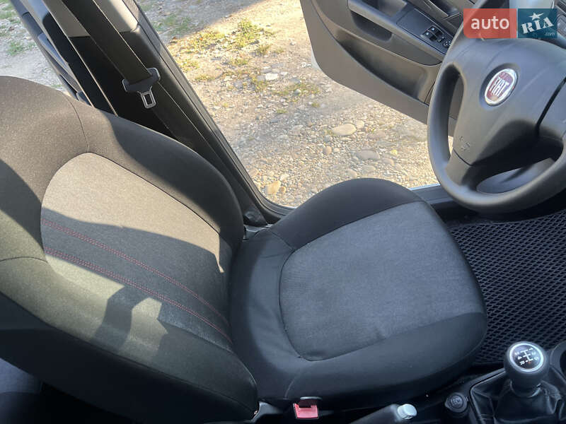 Хэтчбек Fiat Punto 2012 в Калуше фото 17 Хэтчбек Fiat Punto 2012 в Калуше