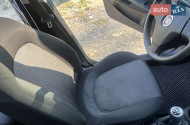 Хетчбек Fiat Punto 2012 в  фото 17 Хетчбек Fiat Punto 2012 в