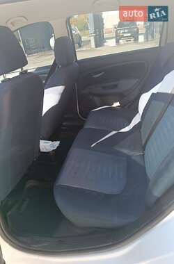 Хэтчбек Fiat Punto 2008 в 