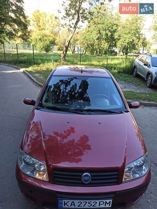 Хетчбек Fiat Punto 2004 в Києві