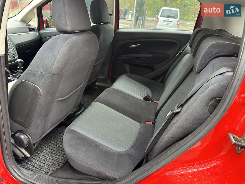 Хетчбек Fiat Punto 2008 в Києві фото 6 Хетчбек Fiat Punto 2008 в Києві