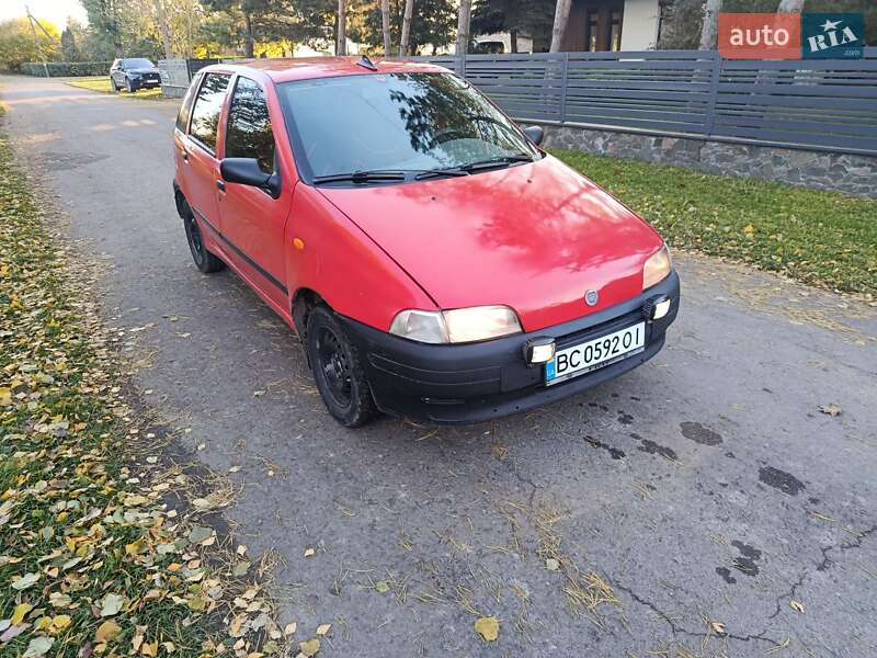 Хэтчбек Fiat Punto 1994 в Луцке