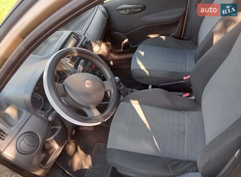 Хетчбек Fiat Punto 2008 в Геронимівка