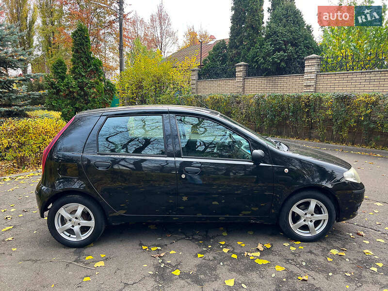 Хэтчбек Fiat Punto 2008 в Киеве