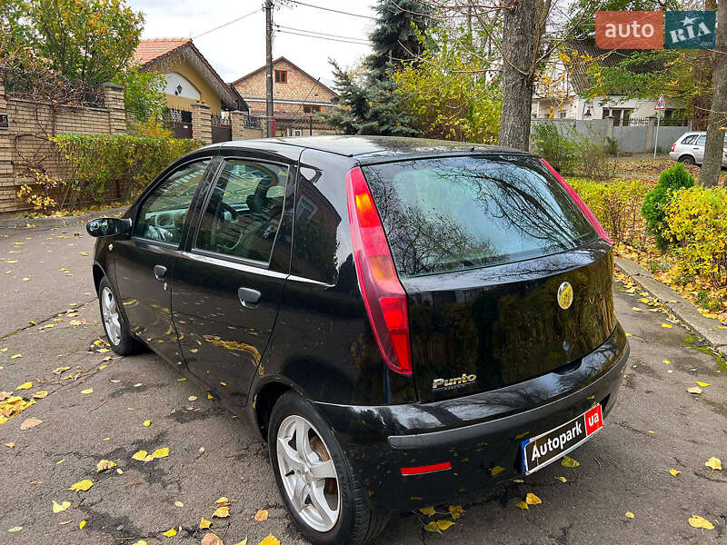 Хэтчбек Fiat Punto 2008 в Киеве