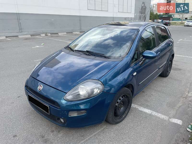 Хэтчбек Fiat Punto 2013 в Киеве фото 2 Хэтчбек Fiat Punto 2013 в Киеве
