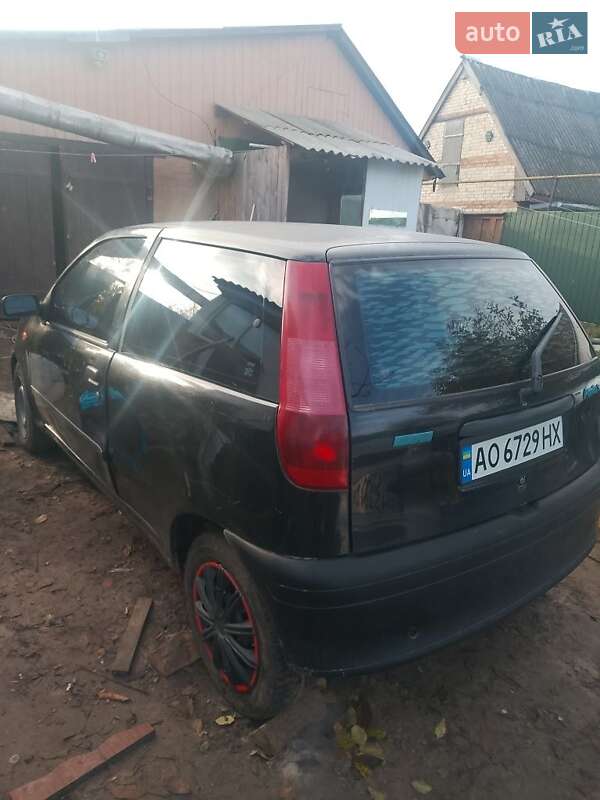 Хетчбек Fiat Punto 1998 в Лебедині