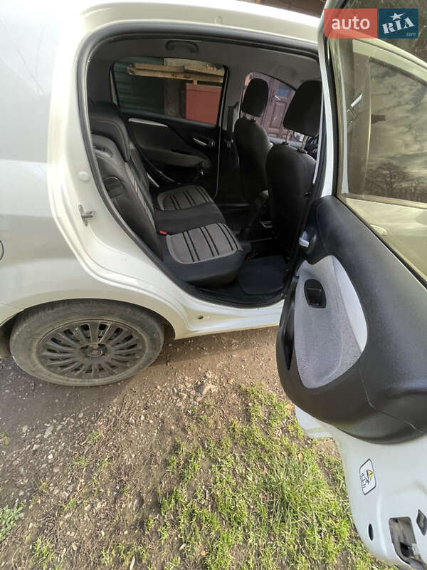 Хетчбек Fiat Punto 2011 в Коломиї