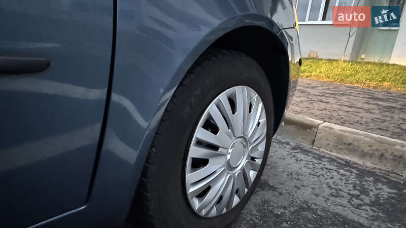 Хетчбек Fiat Punto 2004 в Харкові