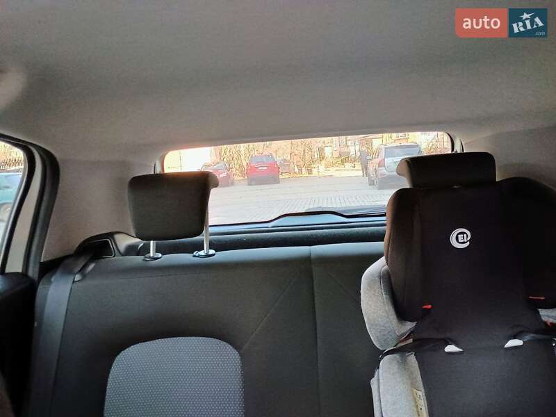 Хетчбек Fiat Punto 2010 в Івано-Франківську