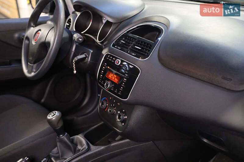 Хэтчбек Fiat Punto 2017 в Луцке