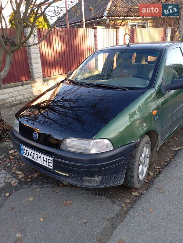 Хэтчбек Fiat Punto 1996 в Ужгороде