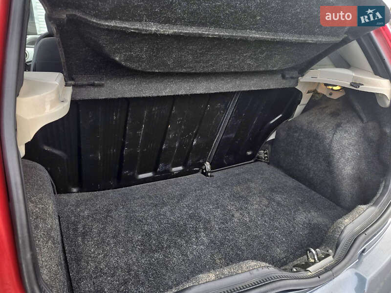 Хетчбек Fiat Punto 2004 в Новоселиці фото 25 Хетчбек Fiat Punto 2004 в Новоселиці