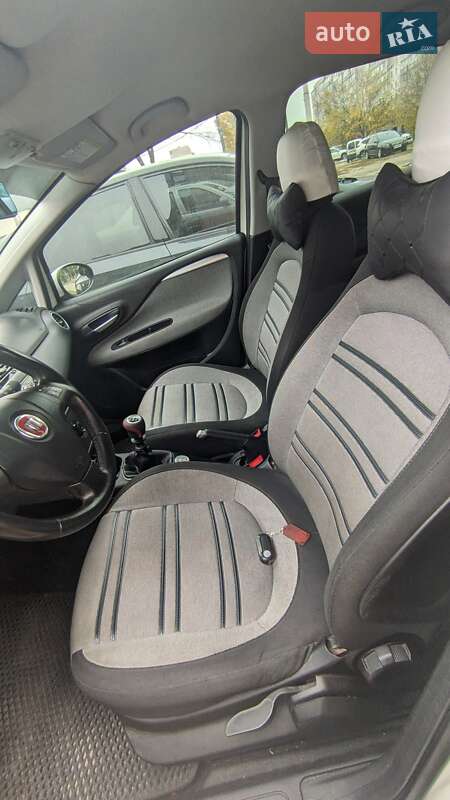 Хетчбек Fiat Punto 2009 в Сумах