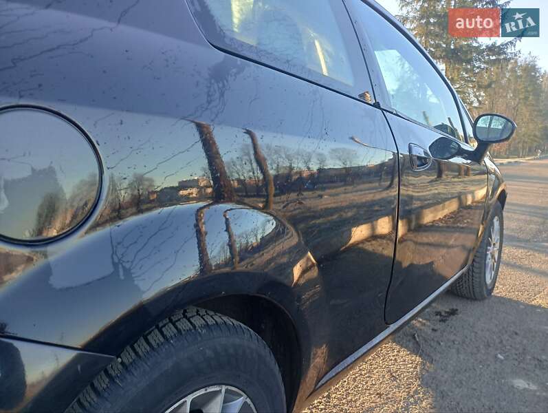 Хэтчбек Fiat Punto 2011 в Стрые