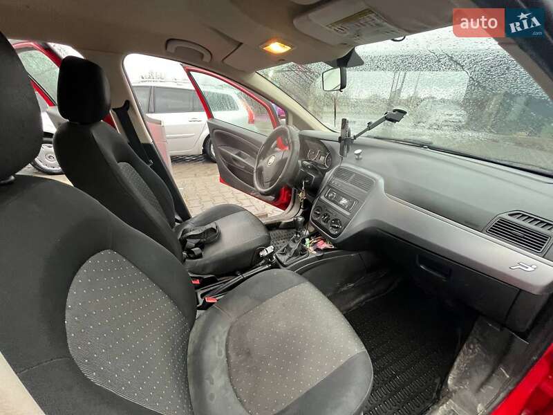 Хетчбек Fiat Punto 2009 в Бородянці