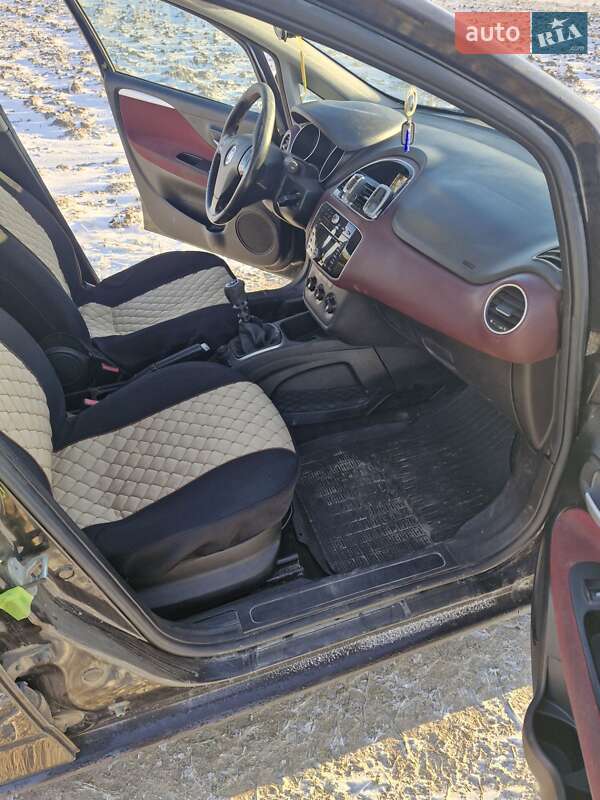 Хэтчбек Fiat Punto 2012 в Луцке