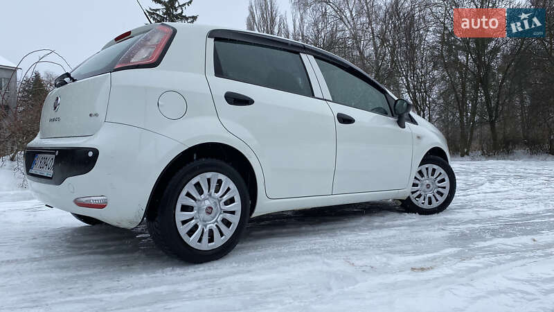 Хэтчбек Fiat Punto 2010 в Ракитном