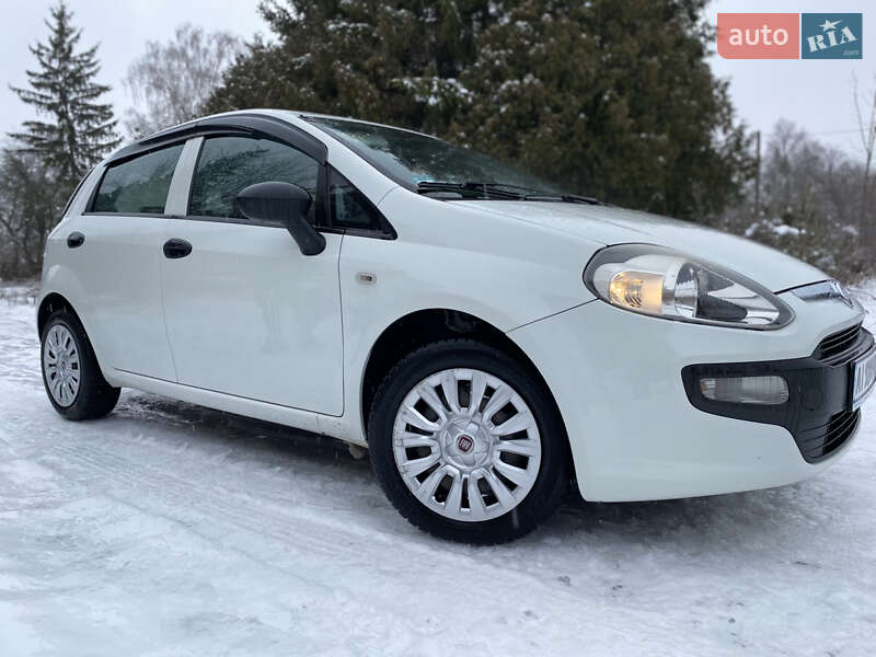 Хэтчбек Fiat Punto 2010 в Ракитном