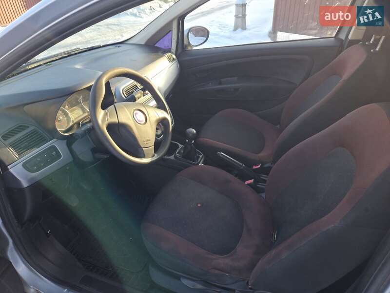 Хэтчбек Fiat Punto 2009 в Киеве