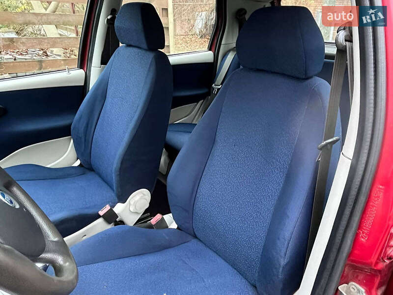 Хэтчбек Fiat Punto 2004 в Киеве фото 14 Хэтчбек Fiat Punto 2004 в Киеве