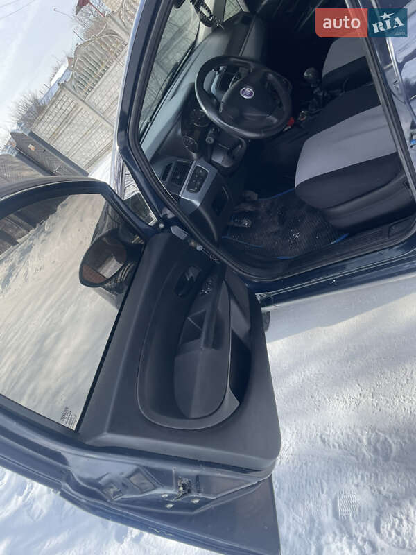 Хэтчбек Fiat Punto 2008 в Лебедине фото 5 Хэтчбек Fiat Punto 2008 в Лебедине