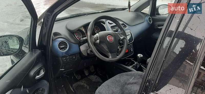 Хетчбек Fiat Punto 2011 в Борщеві
