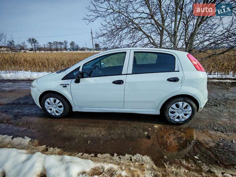 Хэтчбек Fiat Punto 2010 в Гадяче фото 4 Хэтчбек Fiat Punto 2010 в Гадяче