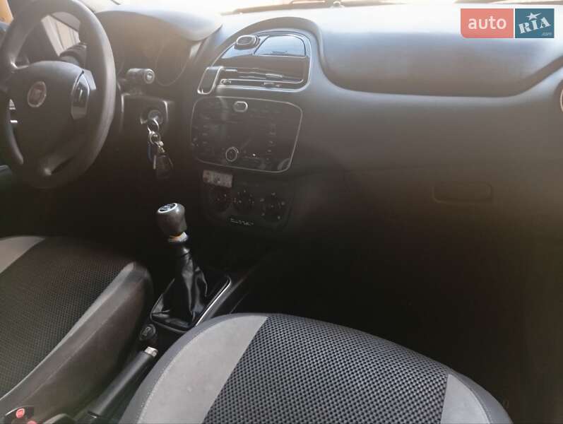 Хэтчбек Fiat Punto 2012 в Виннице