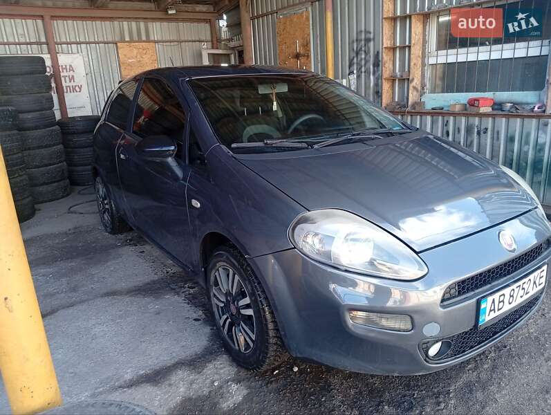 Хэтчбек Fiat Punto 2012 в Виннице