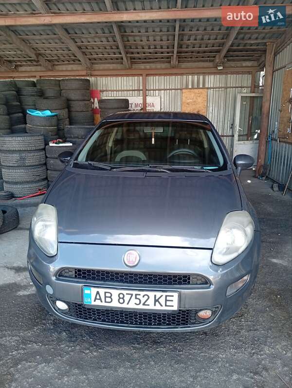 2012 Fiat Punto, VIN ZFA19900000869206:plate — фото 1 (autoria)