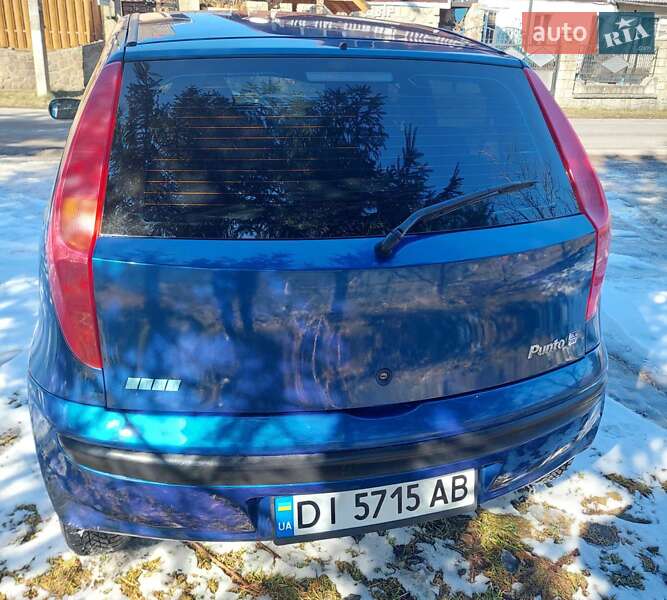 Хэтчбек Fiat Punto 2000 в Яремче