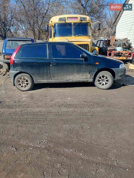 Хэтчбек Fiat Punto 1996 в Глобине