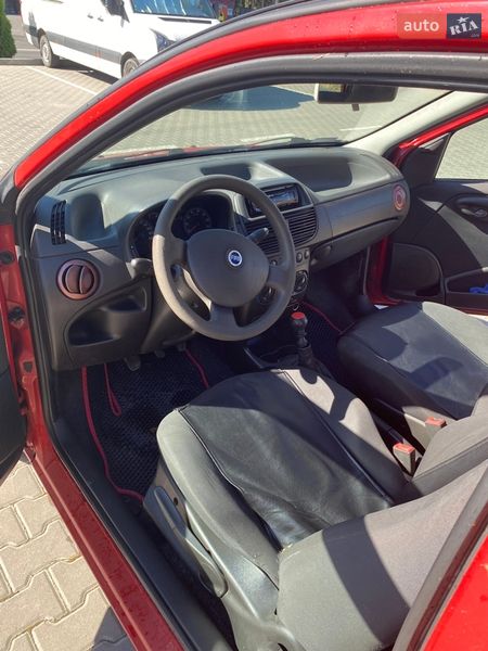 Хетчбек Fiat Punto 2005 в Тернополі