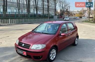 Хэтчбек Fiat Punto 2004 в Киеве