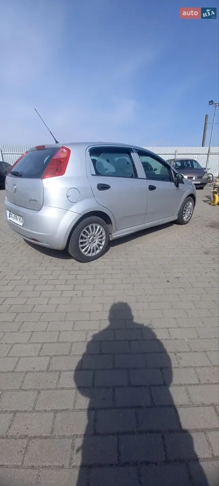 2011 Fiat Punto - мініатюра 10