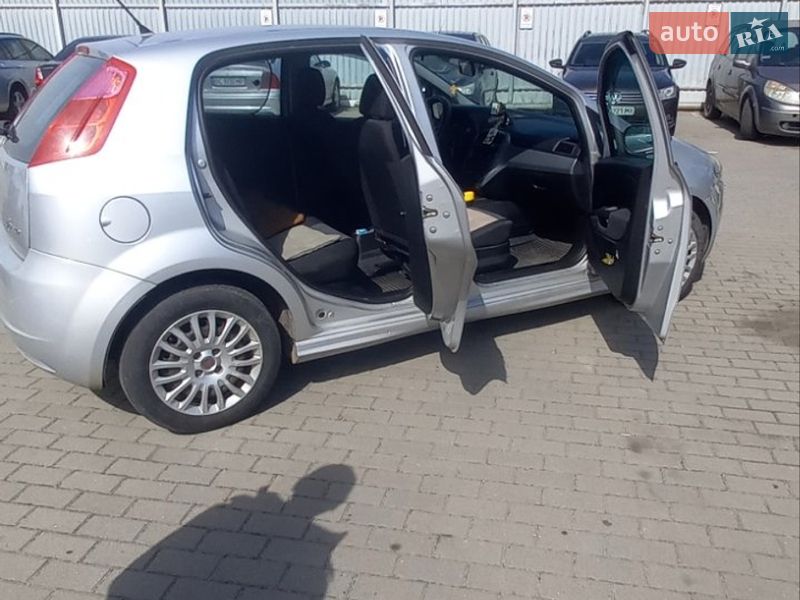 Хэтчбек Fiat Punto 2010 в Стрые