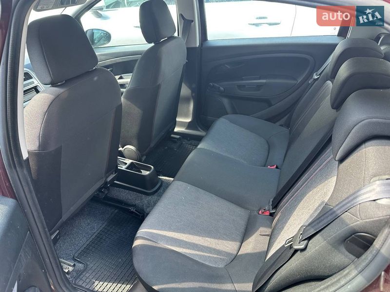 Хэтчбек Fiat Punto 2012 в Киеве фото 3 Хэтчбек Fiat Punto 2012 в Киеве