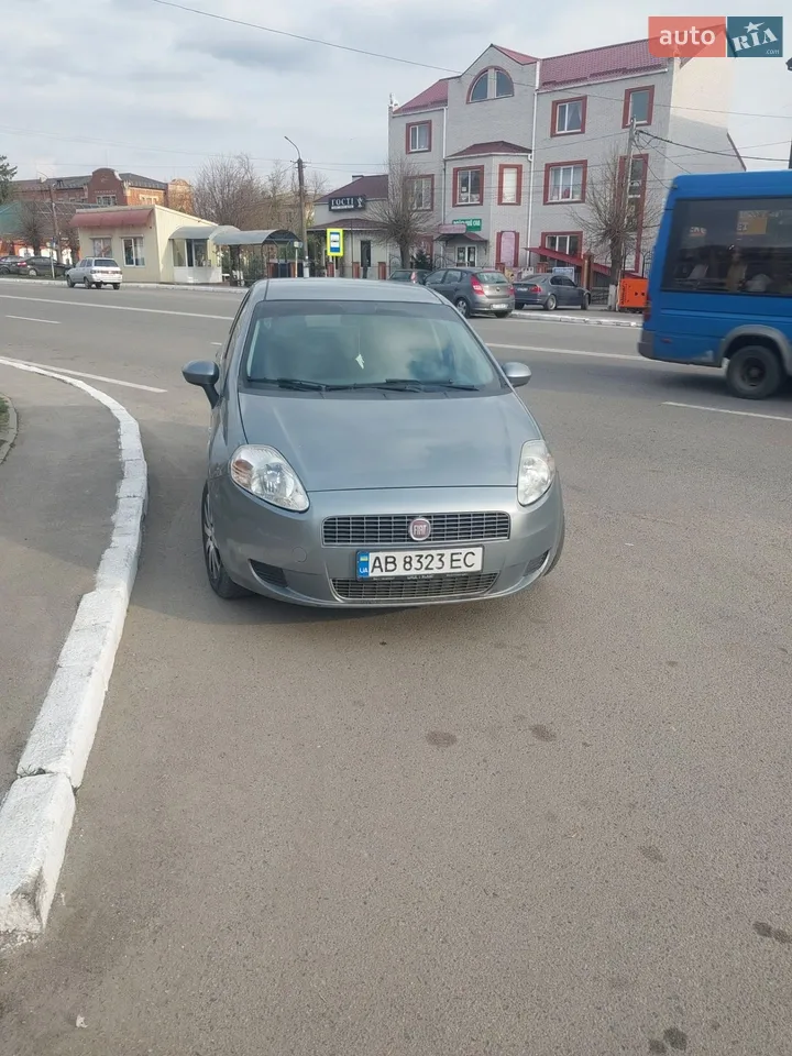 2011 Fiat Punto - мініатюра 9