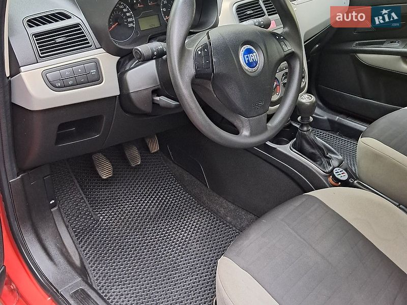 Хэтчбек Fiat Punto 2006 в Ивано-Франковске
