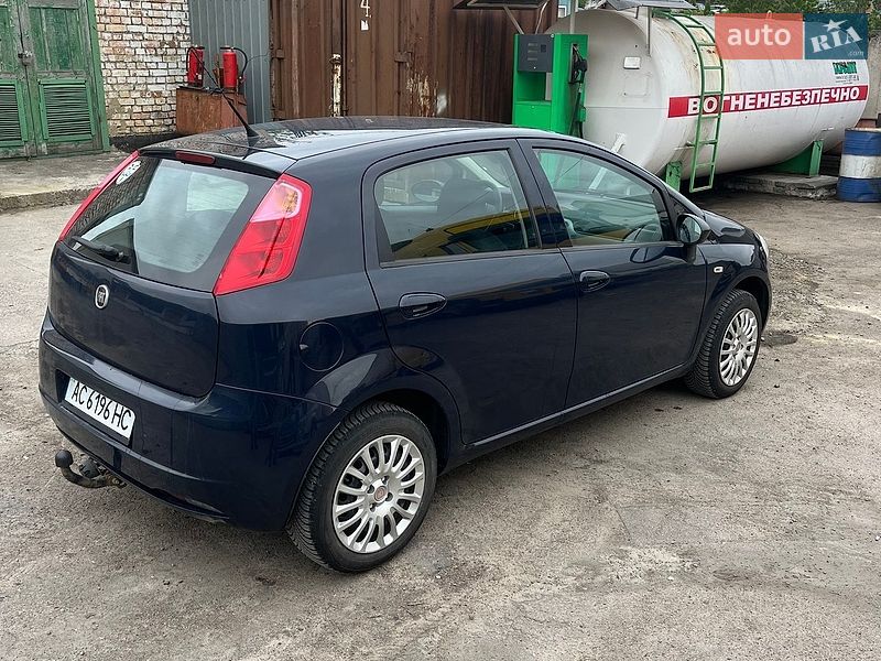 Хэтчбек Fiat Punto 2009 в Луцке