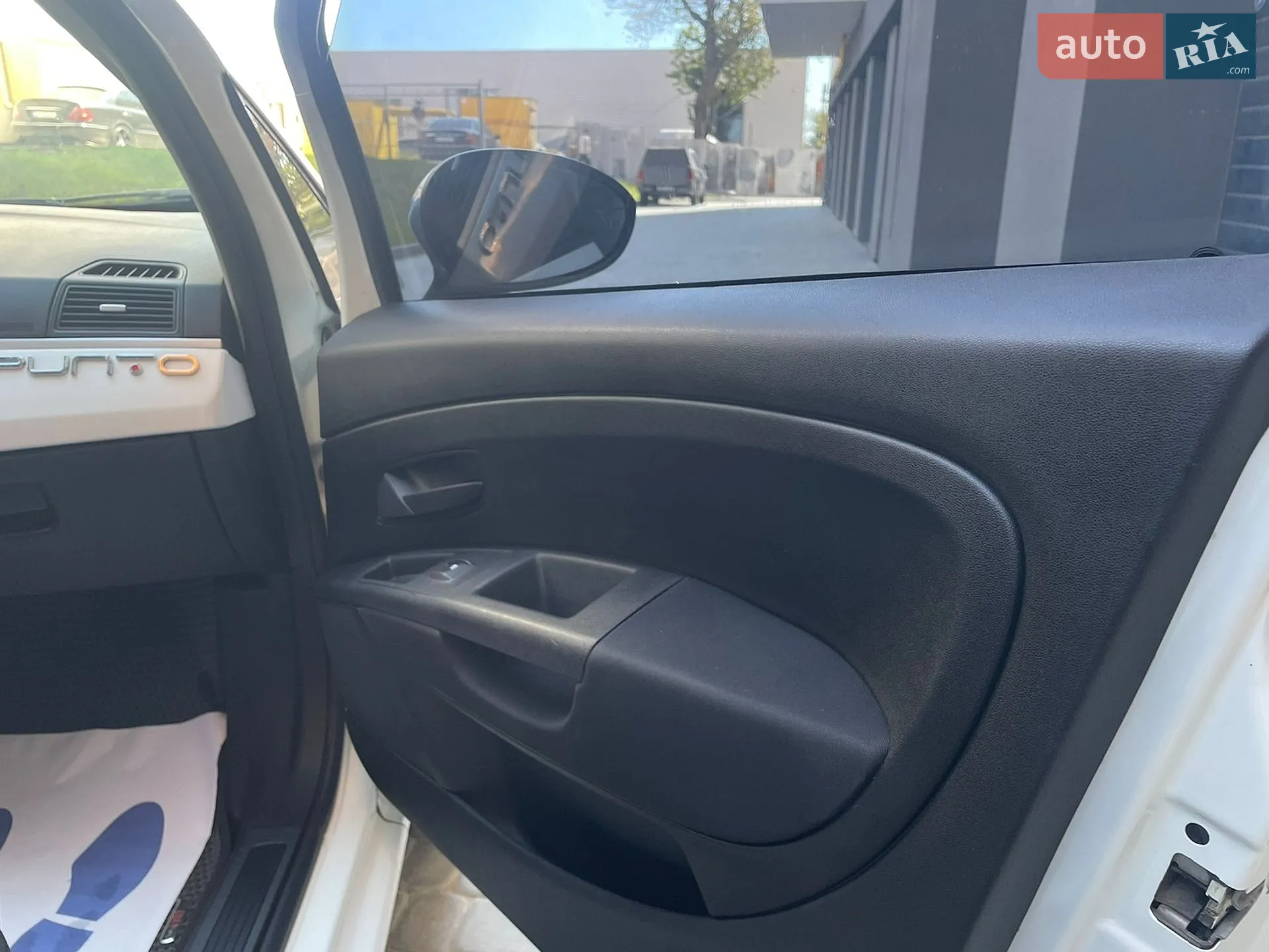 2012 Fiat Punto - мініатюра 28
