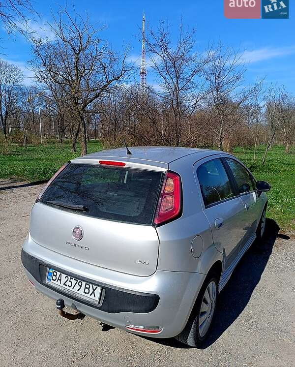 Хэтчбек Fiat Punto 2011 в Кропивницком
