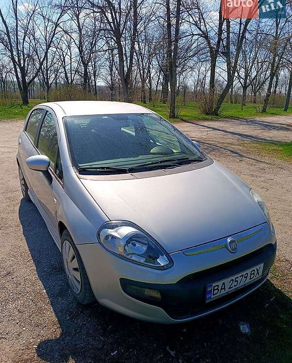 Хэтчбек Fiat Punto 2011 в Кропивницком
