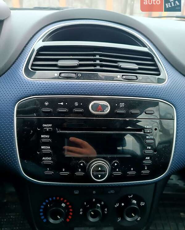 Хэтчбек Fiat Punto 2011 в Кропивницком