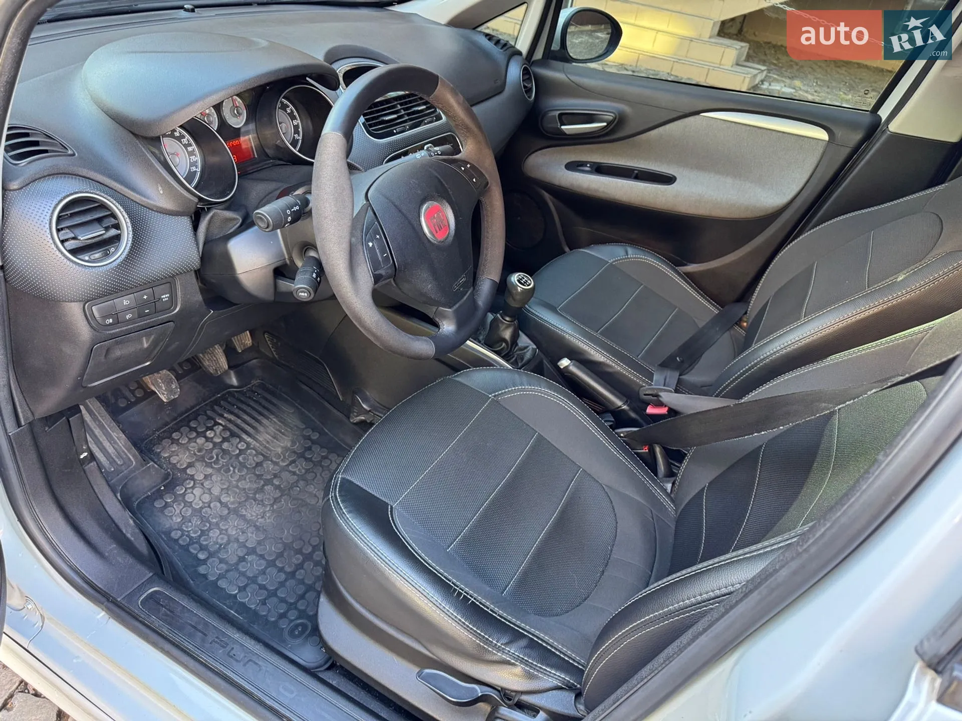 2010 Fiat Punto - мініатюра 10