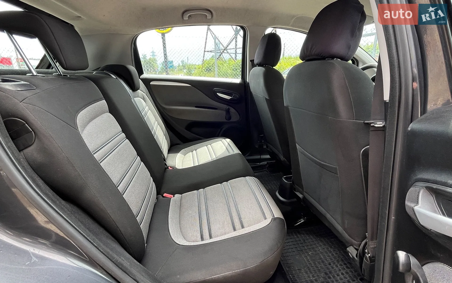 2011 Fiat Punto - мініатюра 23