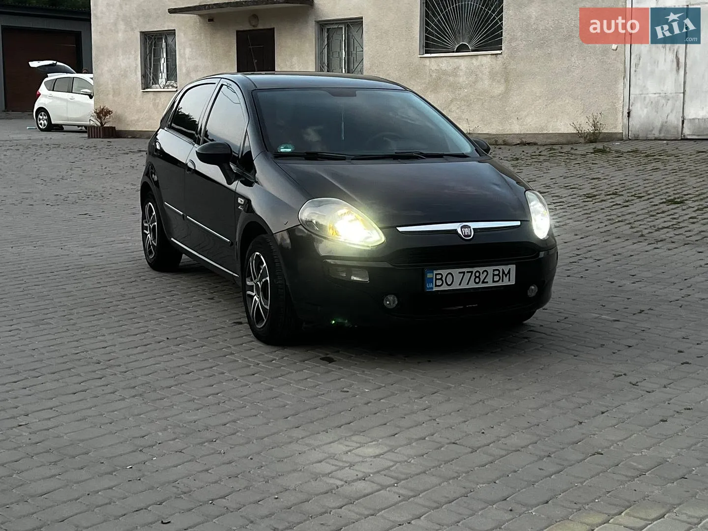 2011 Fiat Punto - мініатюра 2